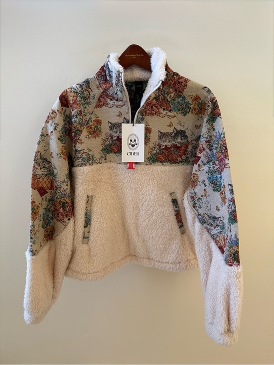 Cider Tops - Cider Fleece Collar Floral Cat Knotted Pullover NWT Size Small
